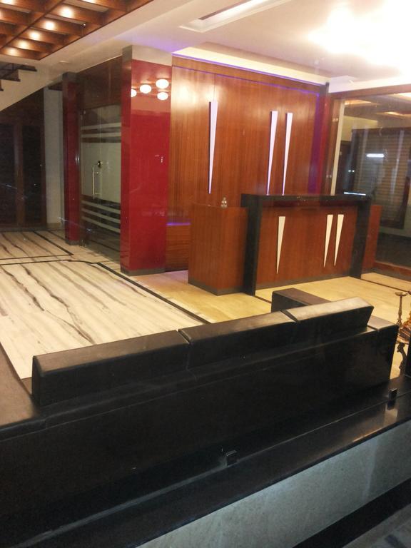 Hotel Sangat Plaza Bhopal Buitenkant foto