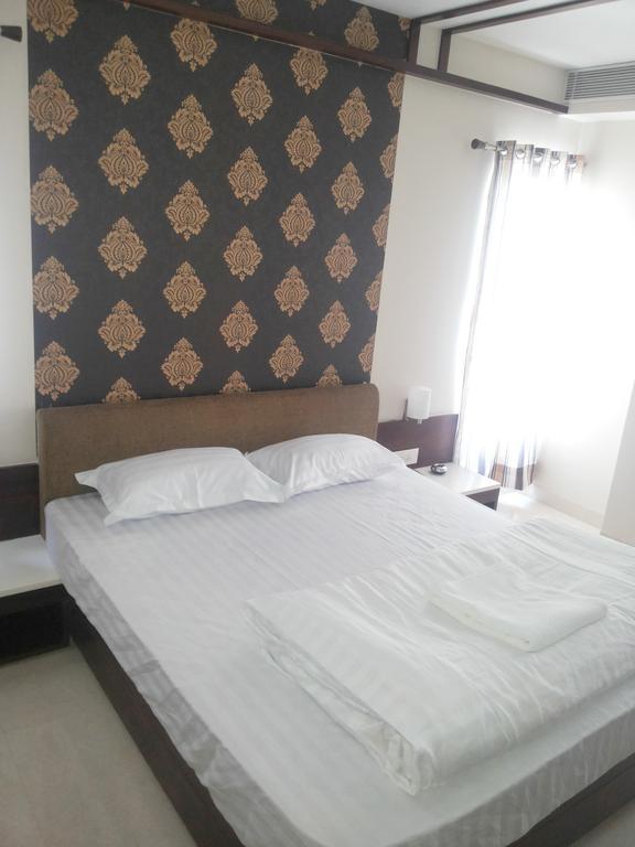 Hotel Sangat Plaza Bhopal Kamer foto