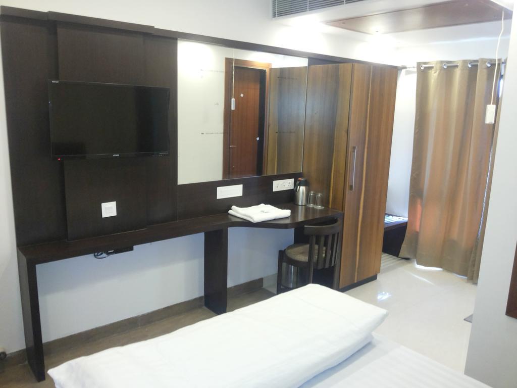 Hotel Sangat Plaza Bhopal Kamer foto
